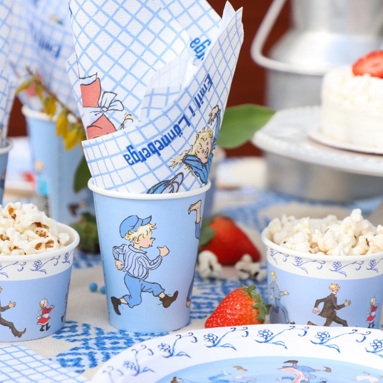 Pappersmuggar Emil i Lönneberga kalas bild 5