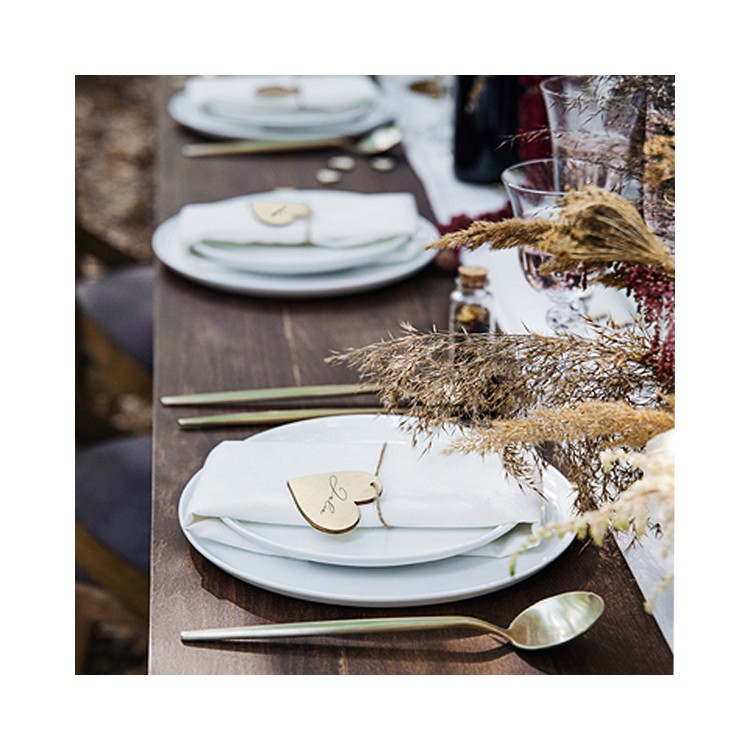 Placeringskort Hjärtan i trä bild 5